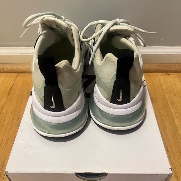 Women’s Nike Airmax 270 React - Picture 6 of 7